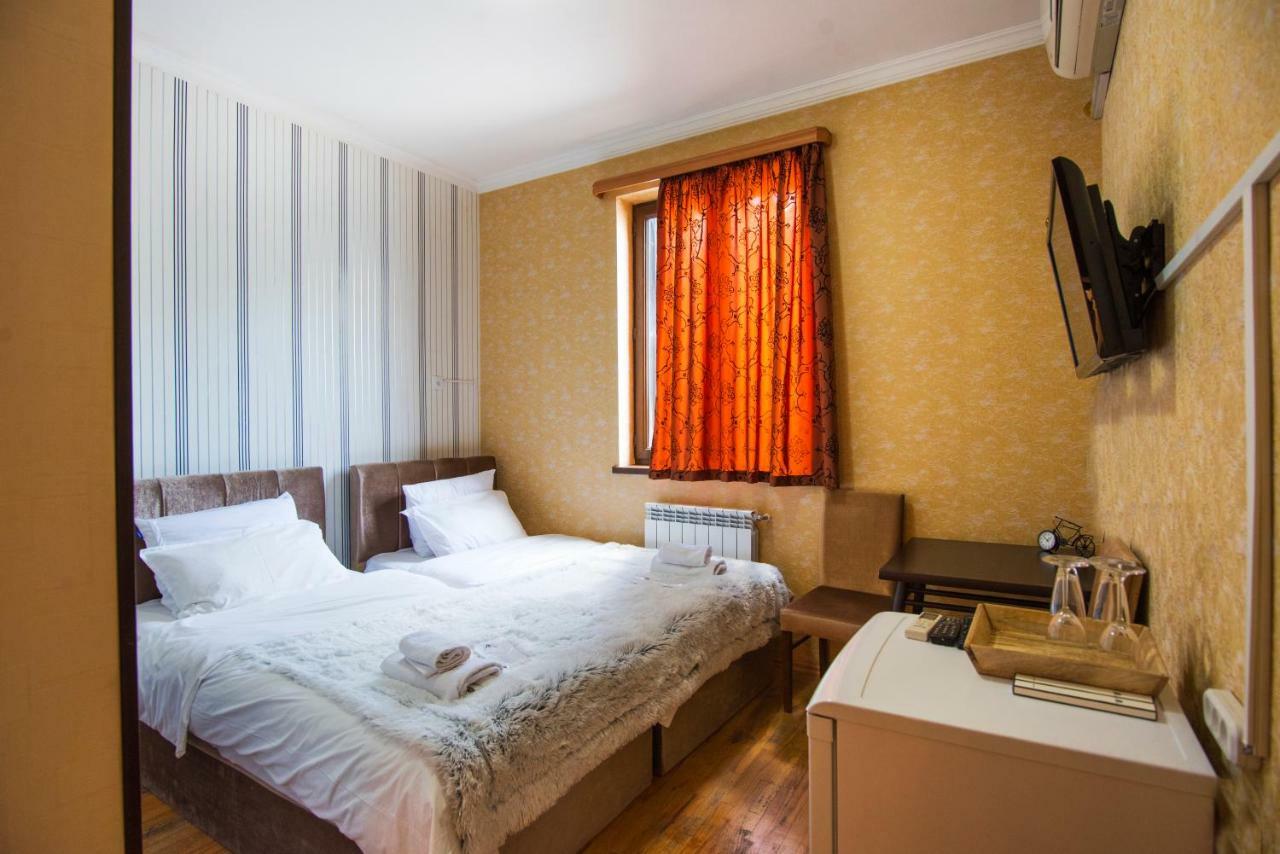 Hirmas Hotel Tbilisi Exterior photo